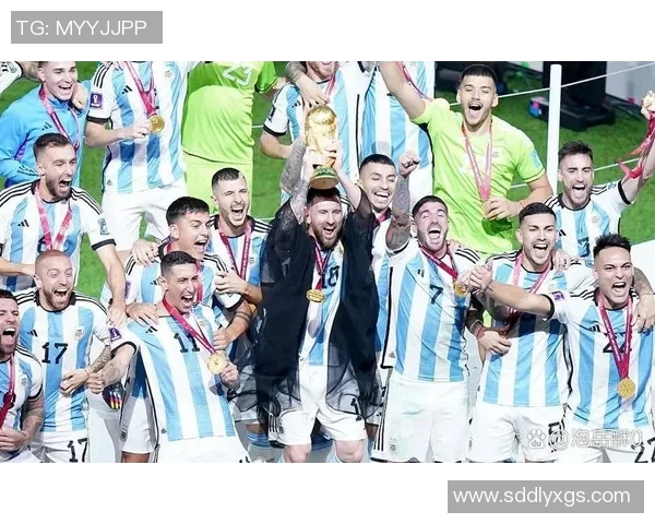 查德利的成长之路：从青涩少年到足球场上的闪耀明星