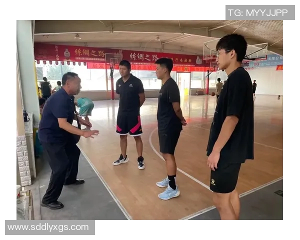 赵泰隆的篮球之路：从青涩少年到CBA明星的成长历程与奋斗故事